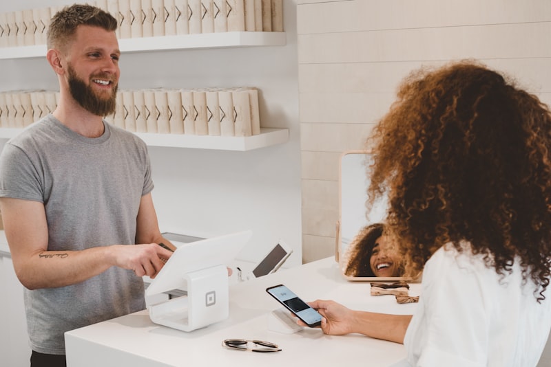 Cliente que ficou mais de 2h em fila de banco ganha indenização de R$ 3 mil